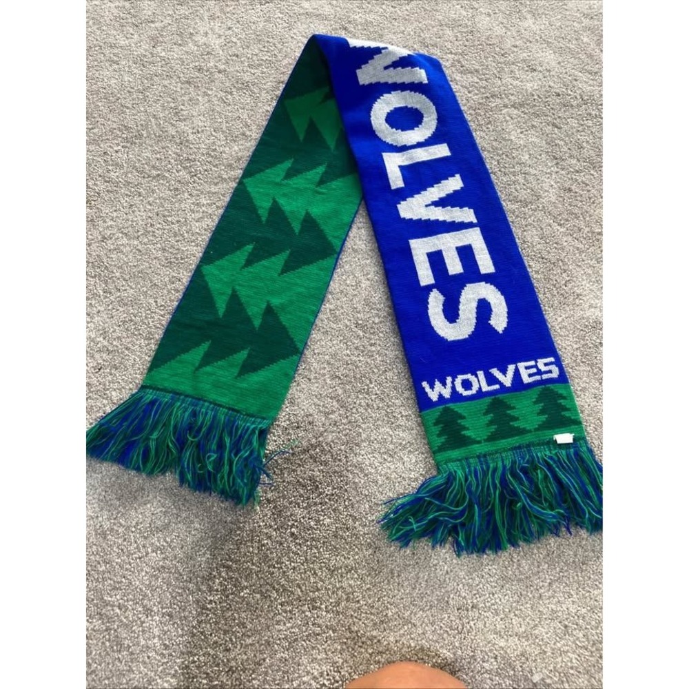 Minnesota Timberwolves NBA Knit Scarf Blue Green Tree Pattern Fringed Fan Gear